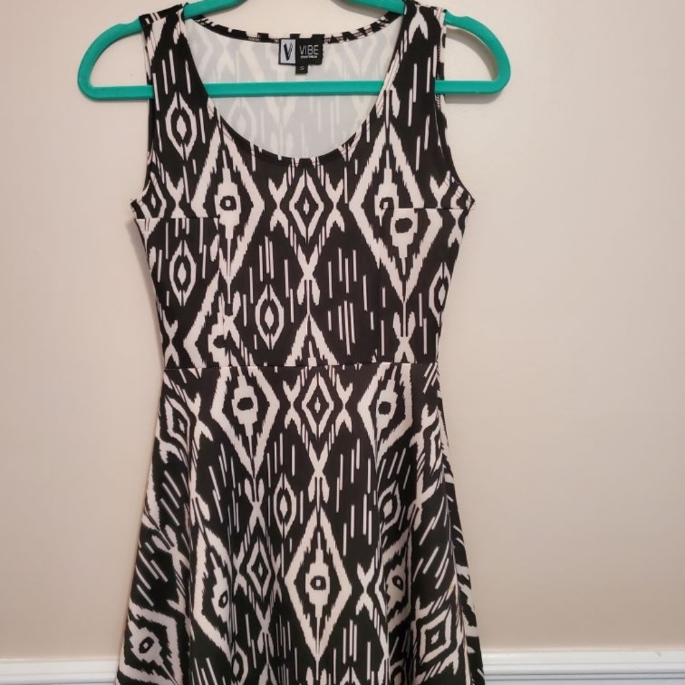 Black and white dress